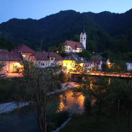 Riverside Avo - Martin Apartman Spodnja Idrija